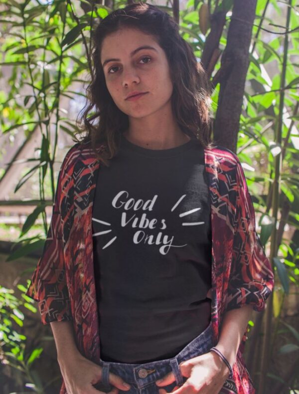 Tricou personalizat - Good vibes only